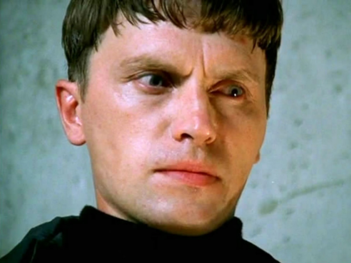 кадр из сериала "Бригада"