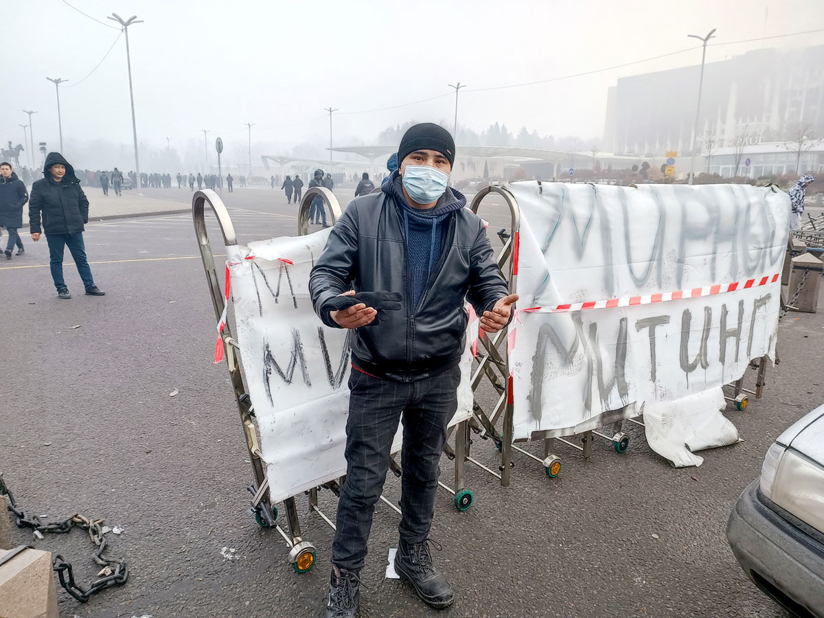 Алма-Ата, январь 2022-го. И это они называют мирным митингом?!