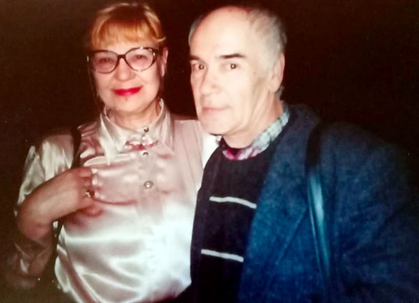 Ольга Яковлевна пронесла детскую дружбу со сценаристом Юрием Клепиковым через всю жизнь. 1 ноября 2021 года он скончался
