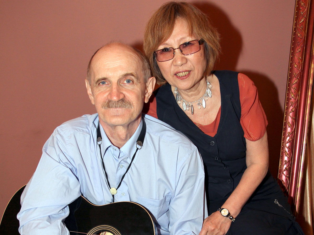 Александр Суханов с нынешней женой Лизой