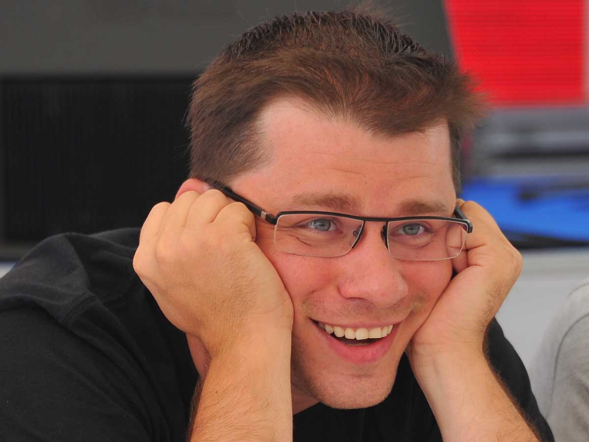 Дочь Гарика Харламова уснула на свадьбе матери