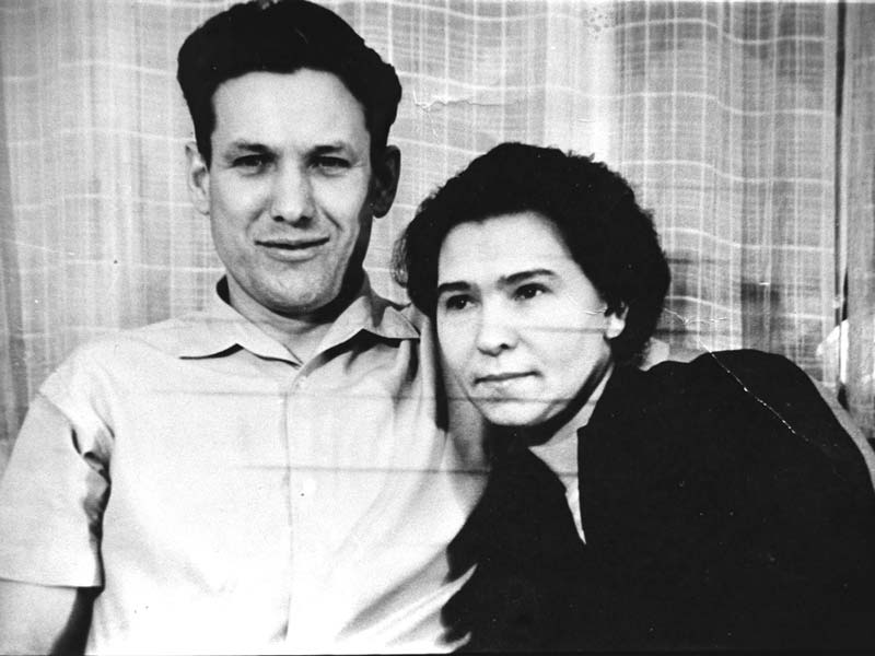 Борис Ельцин с супругой Наиной (1954г.)