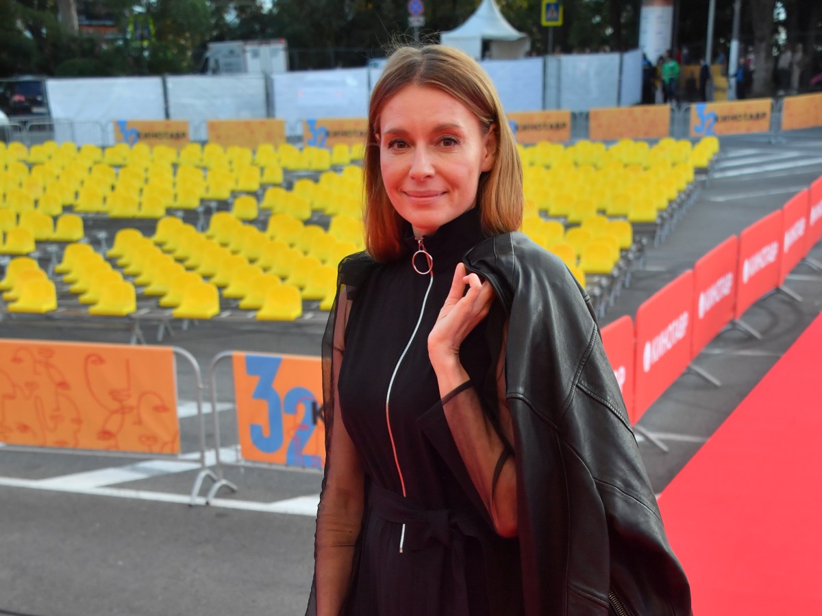 Счастливая Любовь Толкалина показала округлившийся живот