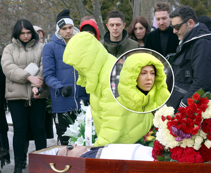 Экс-солистка группы «Сливки» Карина Кокс (настоящее имя - Каролина Порошкова) у гроба Вячеслава