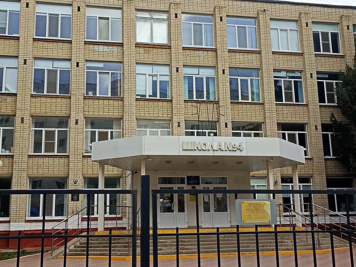 В Белгороде сообщили о минировании всех школ: жители просят ввести дистанционное обучение