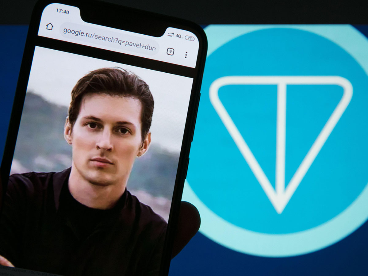 «Хотят на двух стульях усидеть»: россияне обругали Дурова за отказ от России