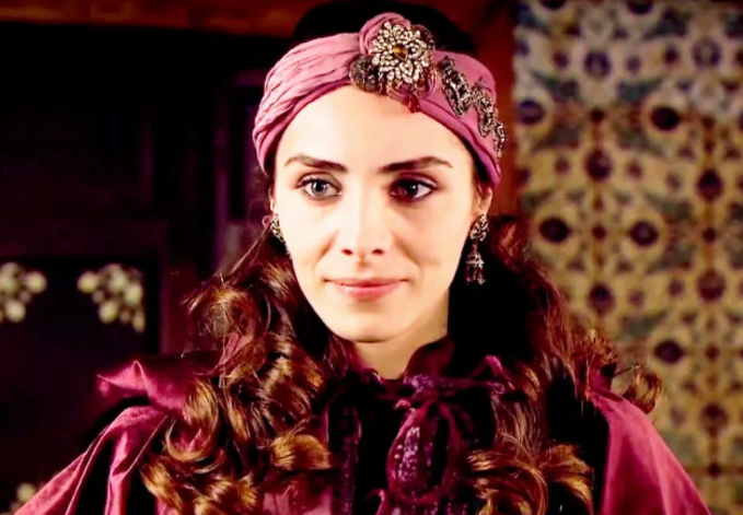 Не только Хюррем: все любимые женщины султана Сулеймана из «Великолепного века»