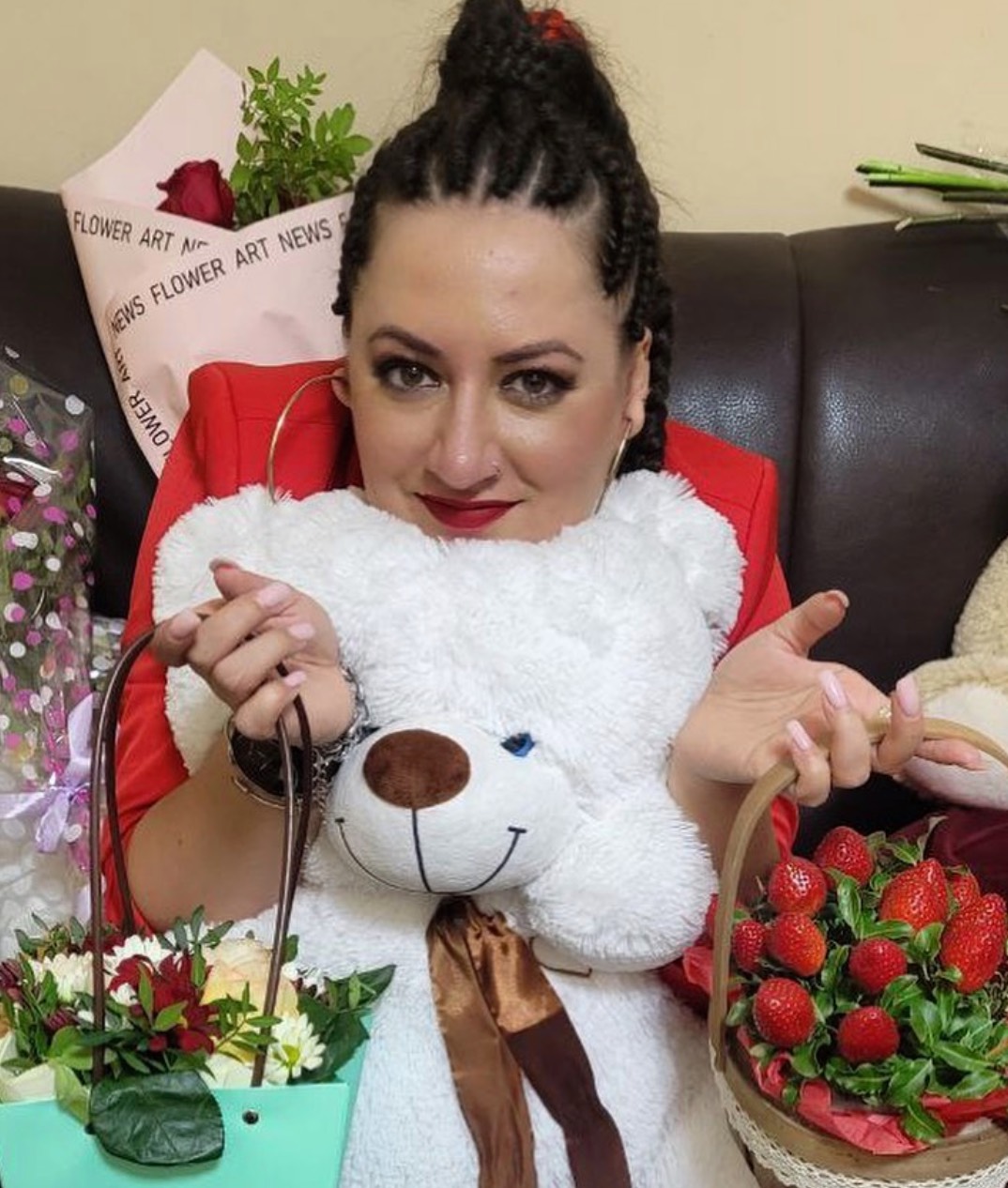 Отказала печень: знаменитая певица впала в кому в результате отравления