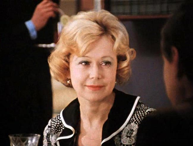 Светлана Немоляева в фильме «Служебный роман»