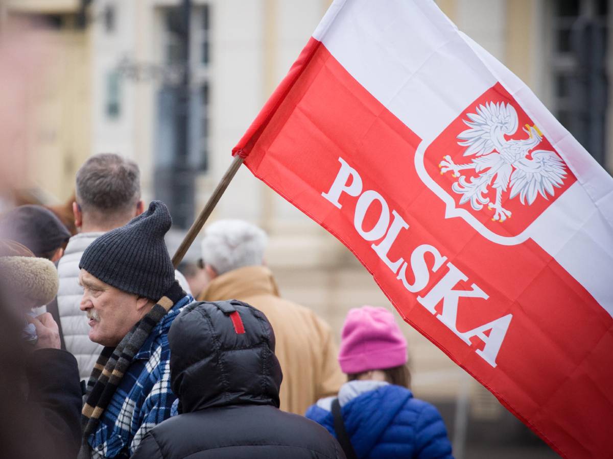 Заявление Захаровой и состояние политика: что известно о нападении озверевшей толпы на посла РФ в Польше