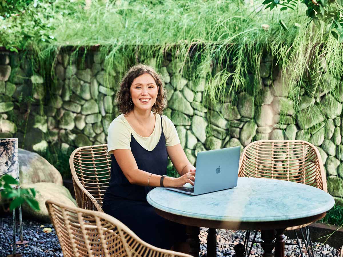 Как управлять образовательным проектом, где дети сами решают, чему и как учиться. Интервью с Ксенией Докучаевой из Sunrise Montessori School