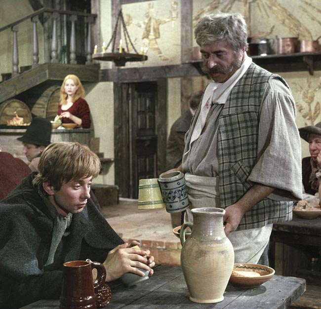 Олег Даль и Владимир Этуш в фильме «Старая, старая сказка»