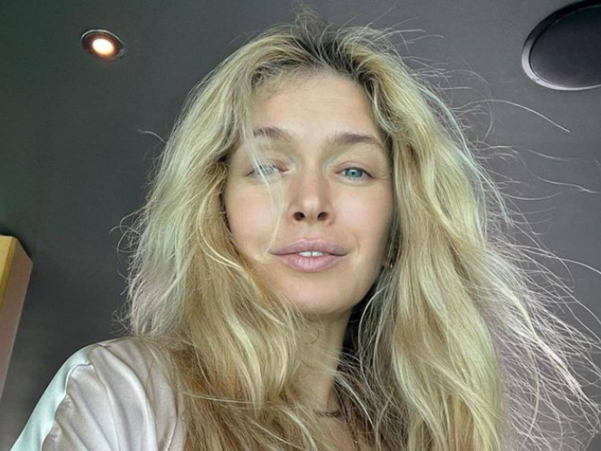 Больше не споет? Замученная Брежнева работает на складе и пускает пузыри