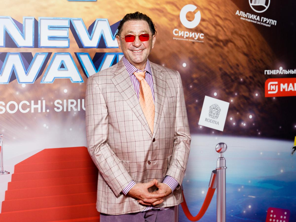 "Очень семейные отношения": стало известно о связи Лепса с молодым певцом