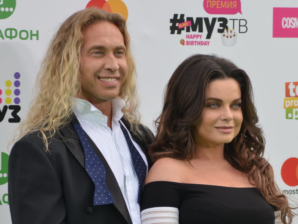 "Меня уже и развели": сделавшая заявление о крахе брака Наташа Королева ушла в отрыв