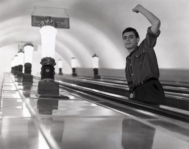 Кадр из фильма «Я шагаю по Москве»