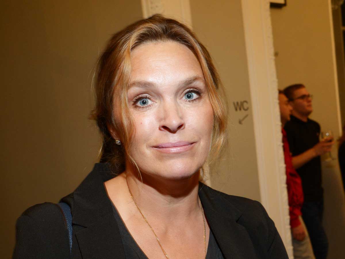 Оказалась в кино прямо с улицы, родила в 41 год: нескучная жизнь звезды сериалов «Склифософский» и «Кухня» Марины Могилевской