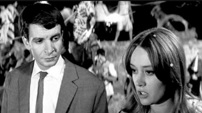 Савва Хашимов и Маргарита Терехова в фильме «Бегущая по волнам»