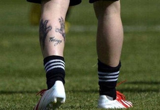 Татуировка-на-ноге-футболиста