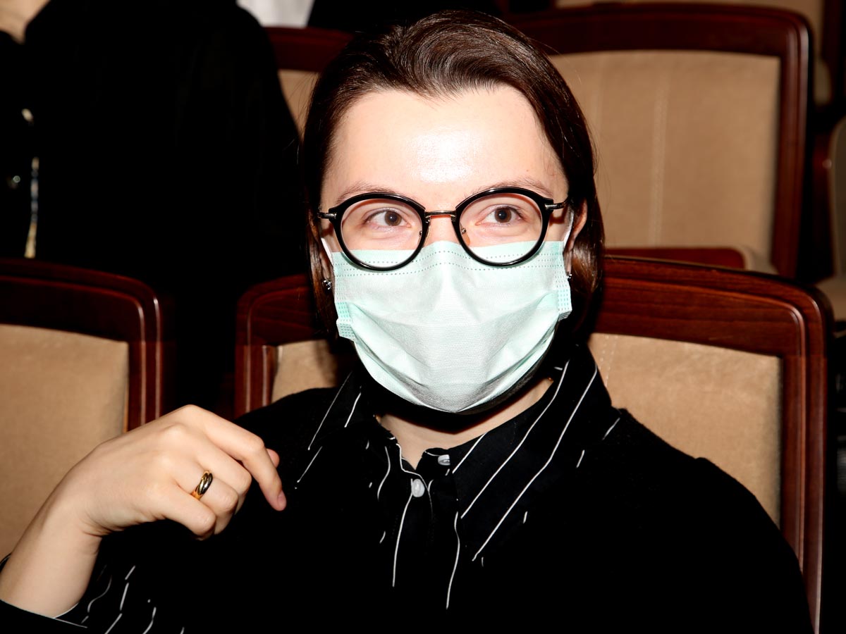 Брухунова покинула Россию, оставив загремевшего в реанимацию Петросяна