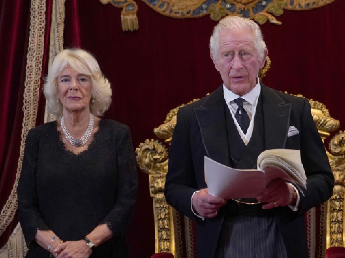 Супругу Карла III лишают королевского титула