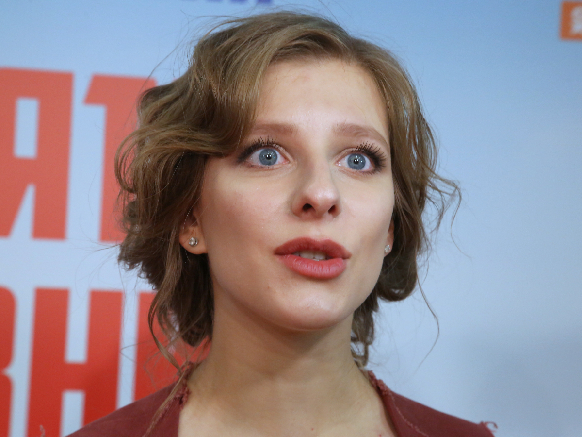 «Господи, дай сил!»: Лиза Арзамасова разрыдалась на публике