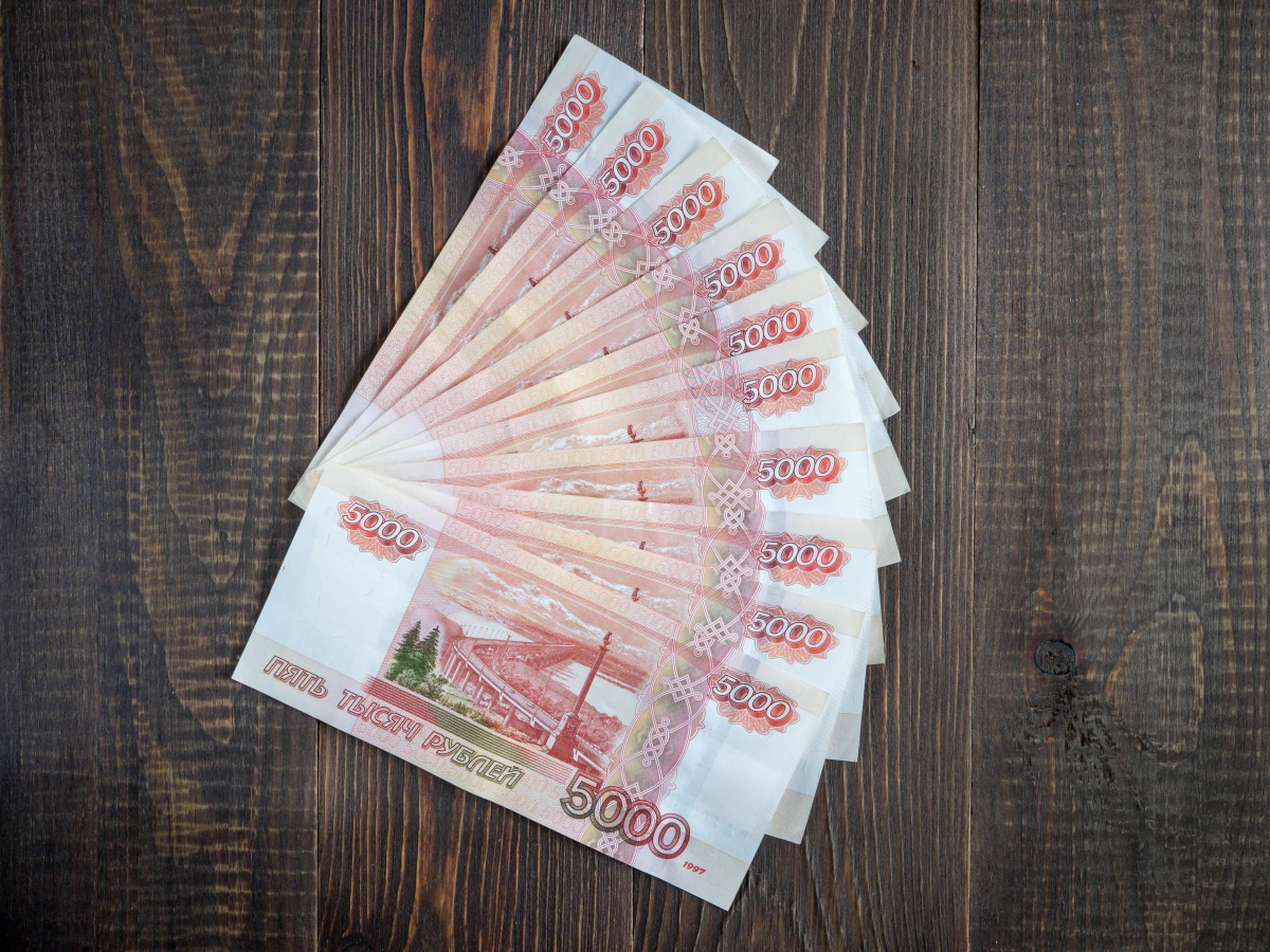 Эксперты рассказали, что до конца года будет с курсом рубля и доллара