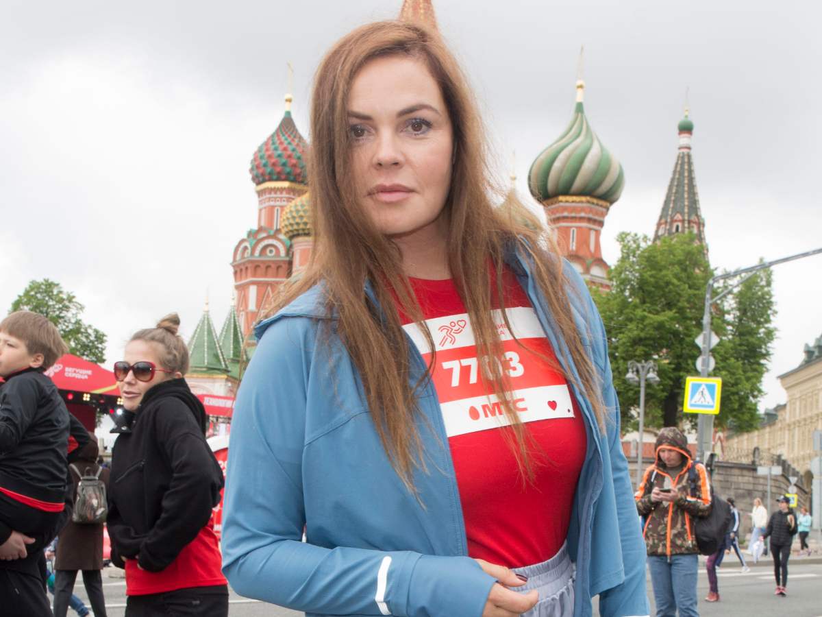 Нежный голос и огромные глаза: Екатерина Андреева сообщила, что предпочитает женщин и предъявила свою Анечку