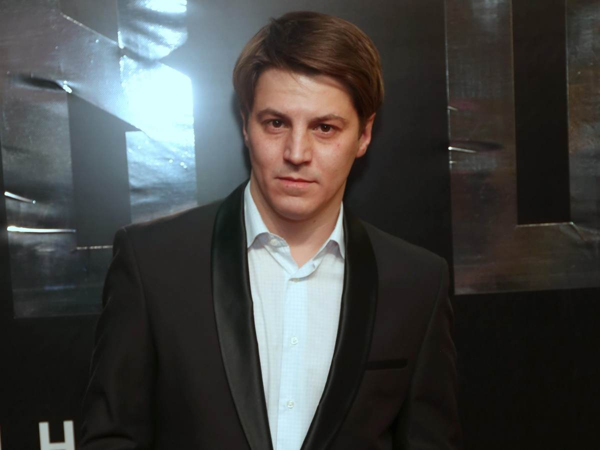 Обнимались и целовались: Гела Месхи вышел в свет с новой возлюбленной