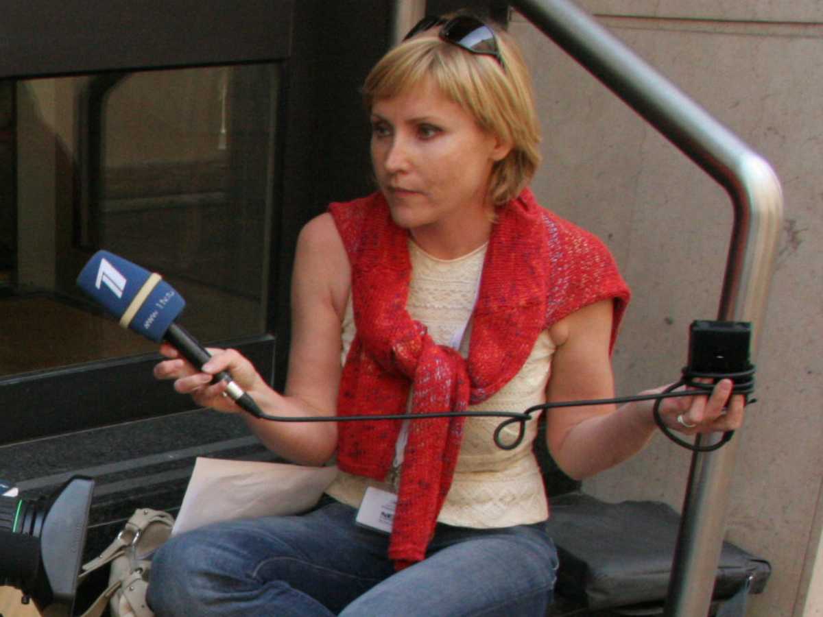 Телеведущая Жанна Агалакова публично отказалась от госнаграды