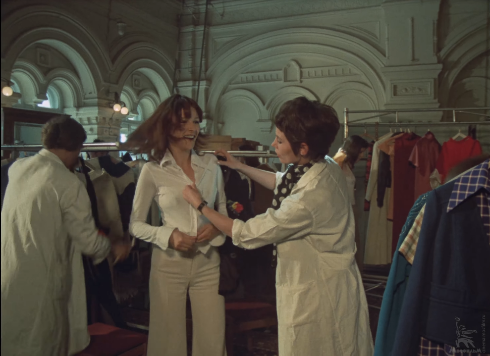 Холодный прием в Риме, забастовка режиссера и гнилые костюмы: как Рязанов снимал «Невероятные приключения итальянцев в России»