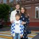 Киркоров перепутал класс, а Барановская удивила ведром с цветами: как звезды встретили 1 сентября