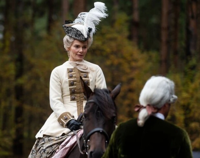 Седые волосы и располневшее лицо: что случилось с внешностью красавицы Боярской