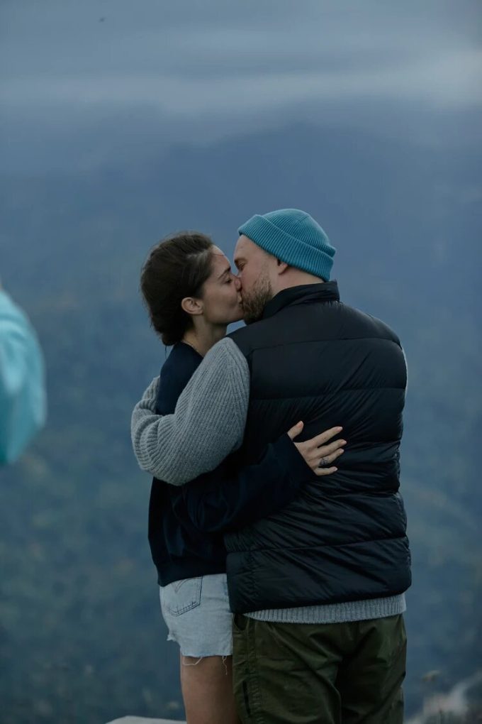 «Мой человек на все 100%»: Муцениеце сняли за поцелуями с известным актером