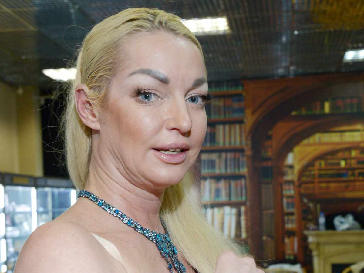 «Это недопустимо и не по-человечески»: Волочкова сделала заявление об отъезде из России