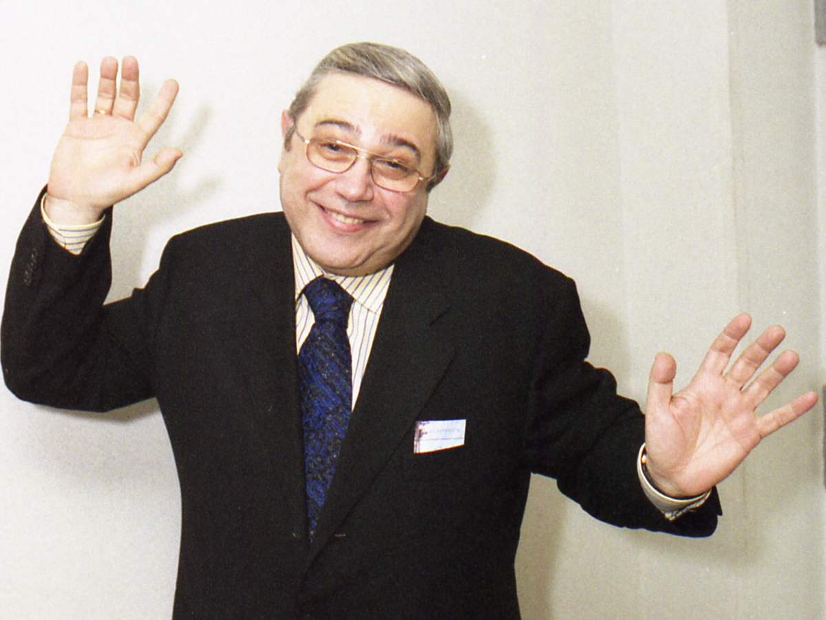 Враскорячку и без жены: Петросяна сняли в странном виде в дорогом отеле