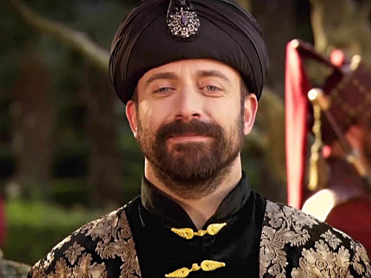 «Обычный потребитель опиума»: описание султана Сулеймана из «Великолепного века» его современником