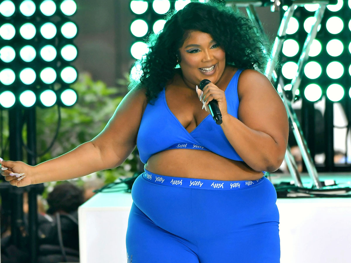Lizzo превращает толстушек в стерв