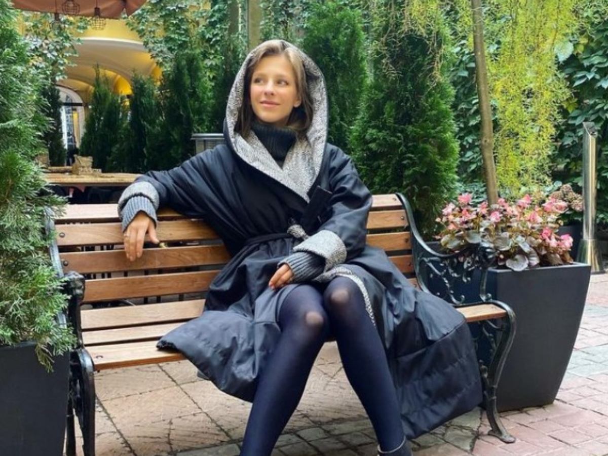 Грудь вываливается: Арзамасову раскритиковали за неприличный вид на "Ледниковом периоде"