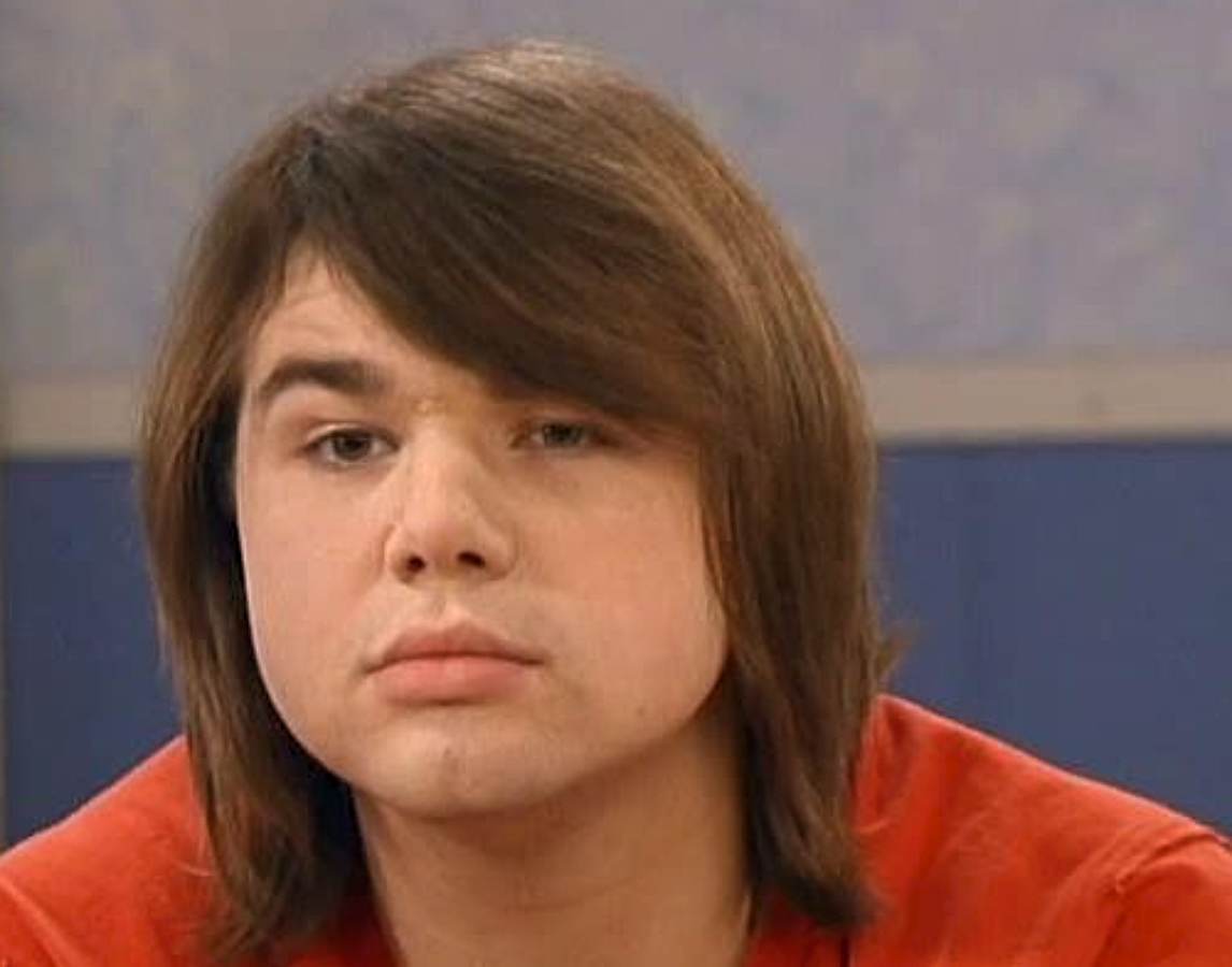 Одна нога короче другой: как живет Полежайкин «Папиных дочек» Михаил Казаков после трагедии