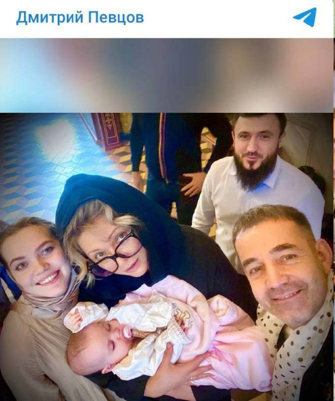 «Еще одна радость»: Певцов и Дроздова предъявили ребенка 
