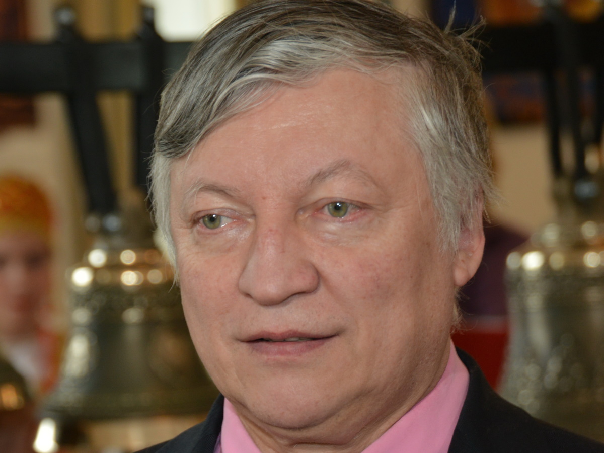 Анатолий Карпов Без сиделки никак: угодившему в реанимацию шахматисту Карпову грозит печальная участь