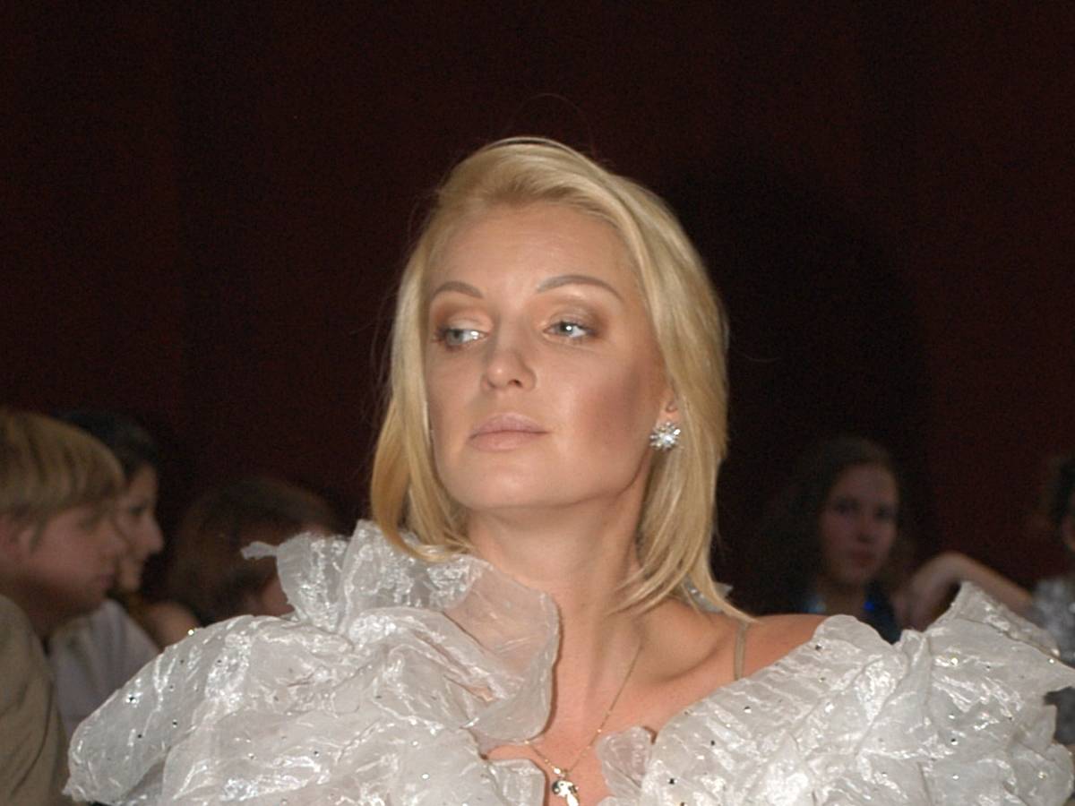 Анастасия Волочкова 2003