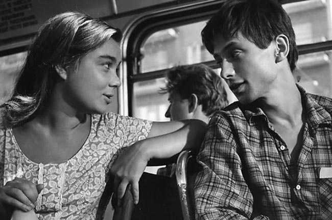 Нина Дорошина и Олег Даль в фильме «Первый тролейбус»