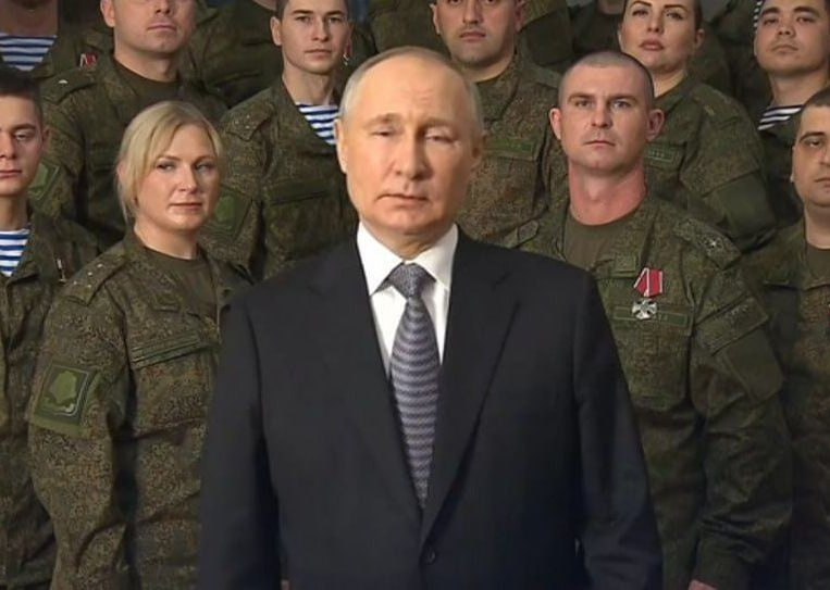 Путин выступил с новогодним обращением: