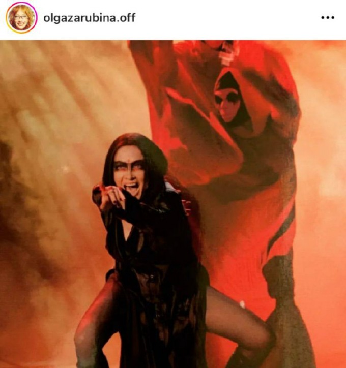 Ноги врастопырку и черные волосы: Зарубина изменилась до неузнаваемости