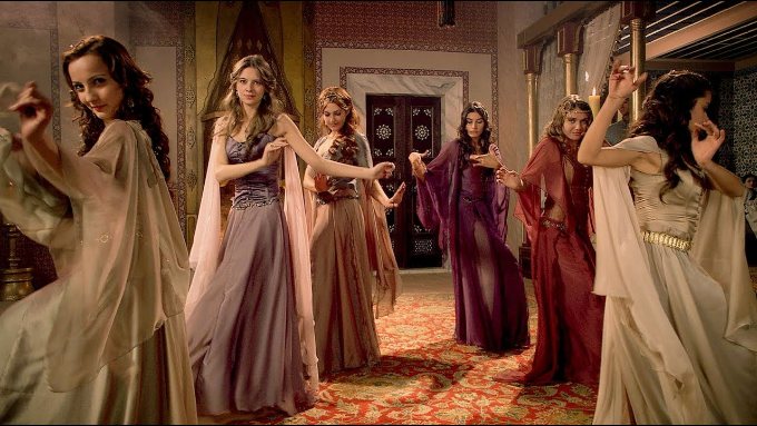 «Великолепный век» опять наврал: реальные стандарты красоты в Османской империи