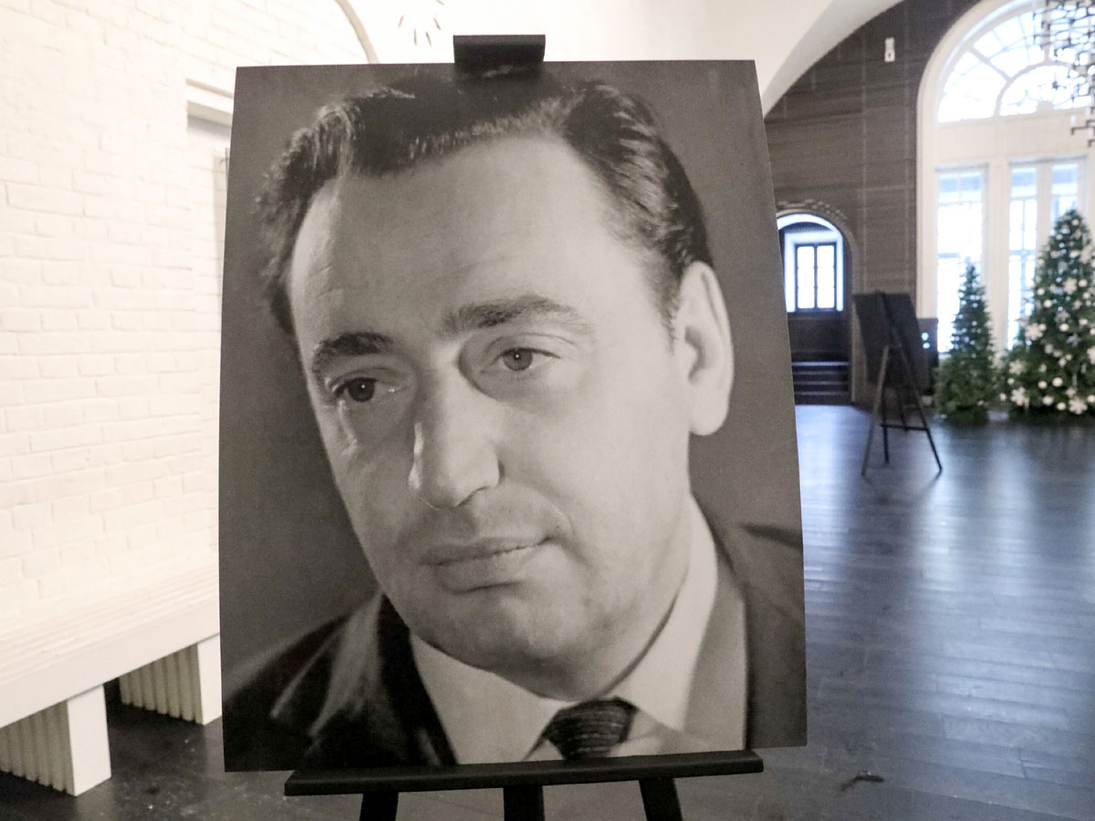 Мужа «Шурочки» из «Служебного романа» хоронили Гармаш, Хабенский и Миронов