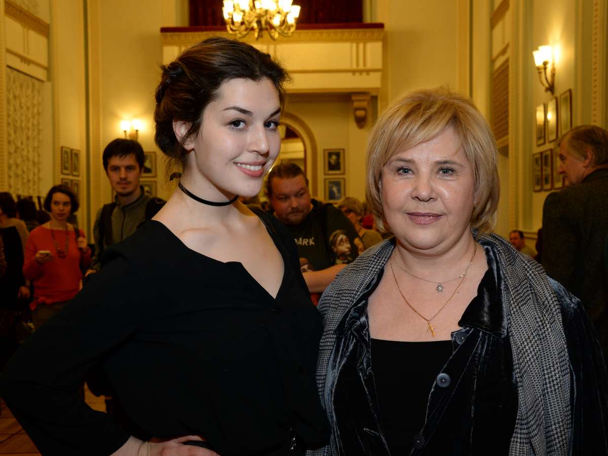 «Натерпелась такого ужаса»: как сейчас живет страдавшая от болезней дочь Татьяны Догилевой