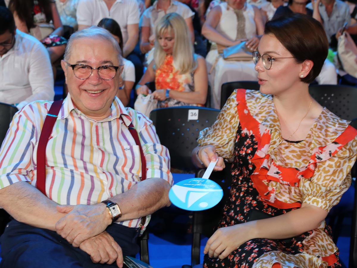 «Любви не случилось»: молодая жена Евгения Петросяна выступила с эмоциональным заявлением